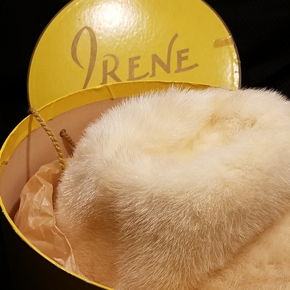Vintage faux fur hat - Picture 3 of 4